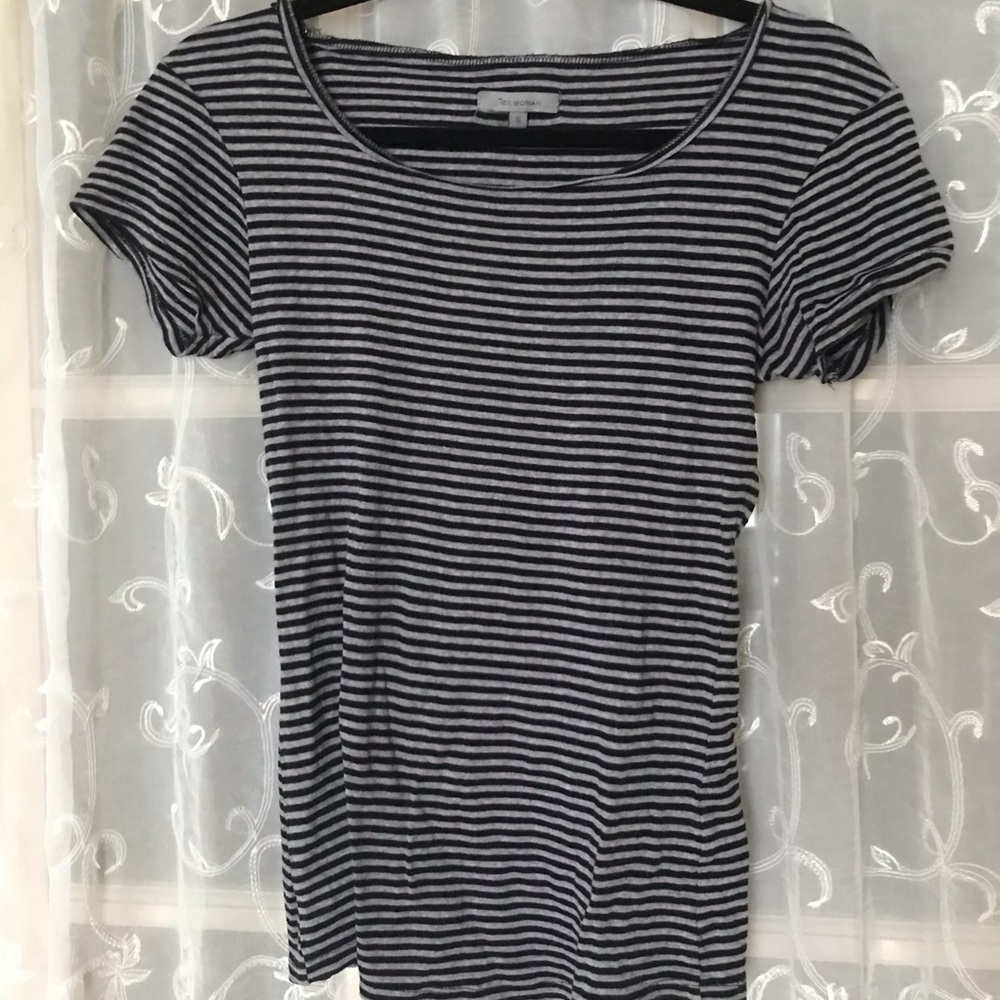 Striped Short Sleeve Top - Picture 5 of 6